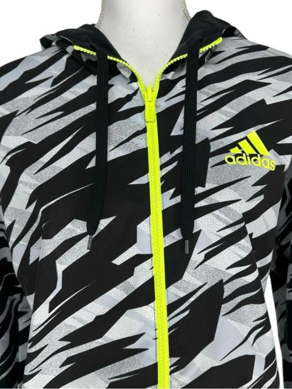 ADIDAS / REVERSIBLE Black & White Graphic Jacket Neon Green / Small / Activewear